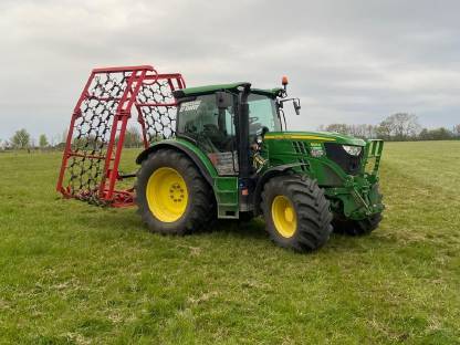 Bild 7:Rundballen Pressen & Grünlandernte