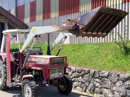 Bild 2:Mechanischer Frontlader Herkules