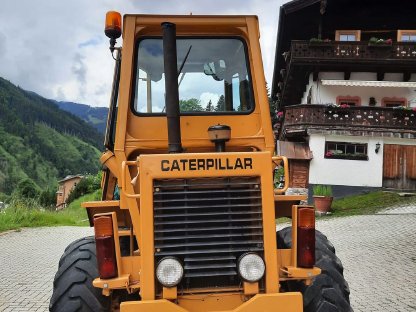 Bild 5:Radlader CAT 910