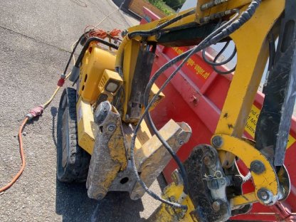 Bild 2:Abbrucharbeiten