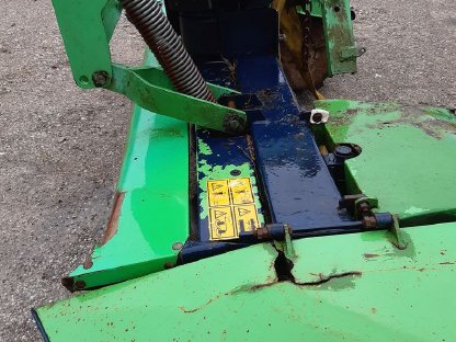 Bild 4:Frontmähwerk Deutz-Fahr KM 2.27