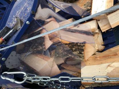 Bild 7:Lohnspalten mittels Sägespaltautomat