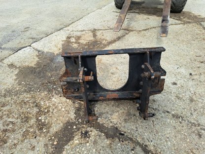 Bild 2:Hydrac SCHNEEPFLUGPLATTE