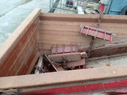 Bild 3:Pöttinger Master Förderband 12 m