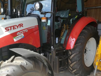 Bild 2:Traktor Steyr 4075 Kompakt S zu verkaufen