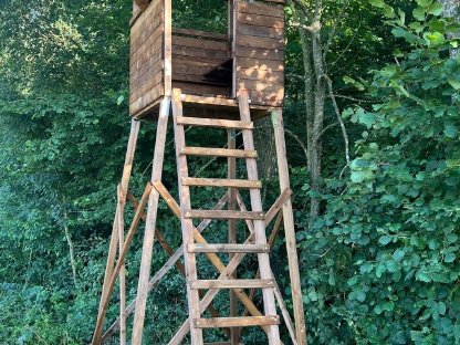 Bild 3:Rundumblick-Kanzel 300 cm, viele Reviereinrichtungen