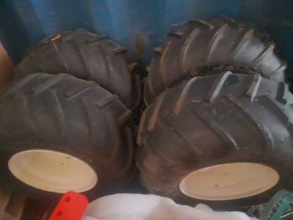 Bild 9:Zwillingsräder Maschio Fräse