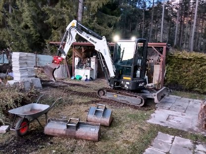 Bild 3:Biete Erdbewegungen, Gartengestaltung, Grabungsarbeiten usw