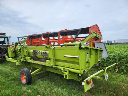 Bild 2:Claas Sonnenblumenschneidwerk