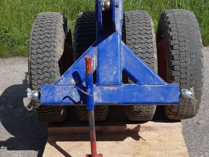 Bild 5:Frontreifenpacker mit Lenkung