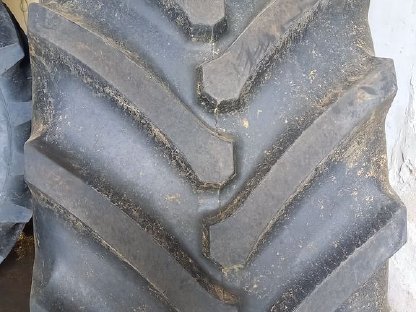 2x 650/65R42 Petlas Reifen Neuwertig zu verkaufen
