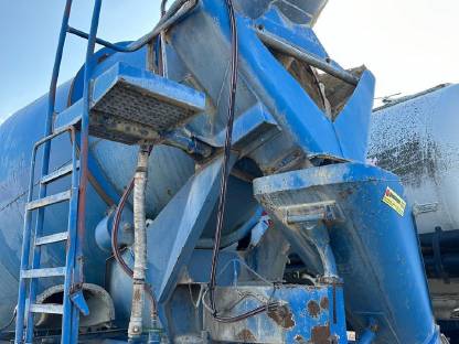Bild 2:Liebherr Betonmischer
