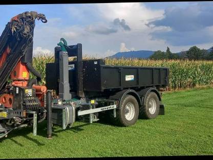 Bild 4:Hakenlift mit Kran ITRunner 16.21T