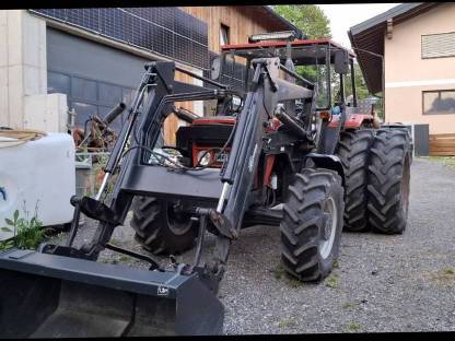Traktor mit Frontlader Massey Ferguson 253