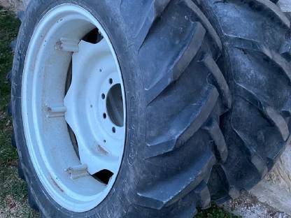 Bild 3:Traktorreifen