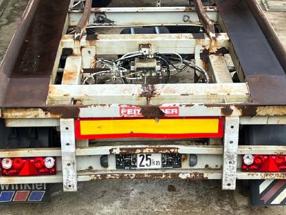 Bild 5:Containeranhänger, Ballenwagen, Plateauwagen, Ballenanhänger