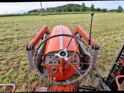 Bild 5:Steyr 188 Traktor mit Frontlader