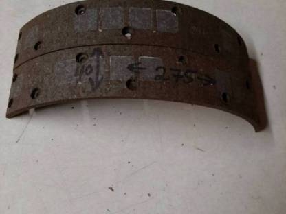 Bild 2:Verschiedene Bremsbeläge Deutz IHC