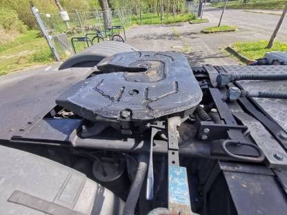 Bild 5:Sattelzugmaschine Iveco AD440 S43T/P