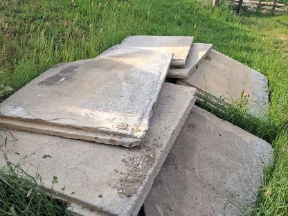 Betonplatten zu vergeben