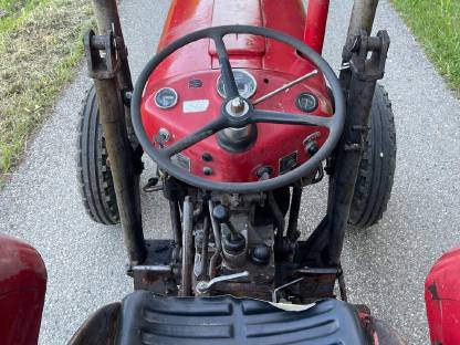 Bild 3:Massey Ferguson 35 3-Zylinder Diesel