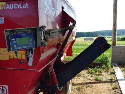 Bild 4:Futtermischwagen Zago