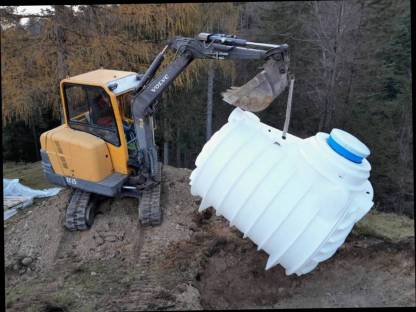 Bild 5:Minibagger Volvo EC25