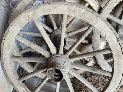 Bild 4:Alte Holzräder