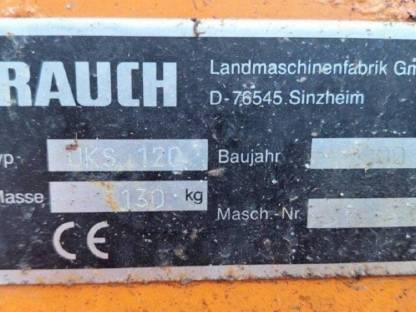 Bild 3:Schneefräse und Salzstreuer