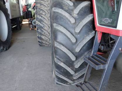 Bild 4:Traktorreifen