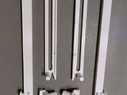 Bild 9:Ersatzteile für diverse Kippfenster