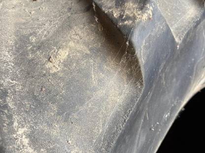 Bild 2:Michelin 650/65 R42