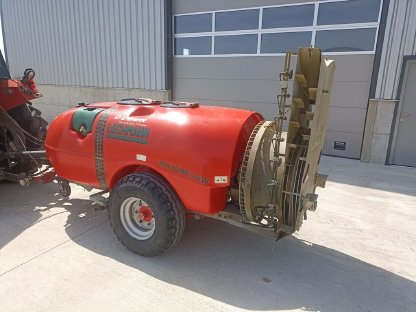 Lochmann Weingartenspritze 2.000 l Sprühgerät RAS 20/80 UQW