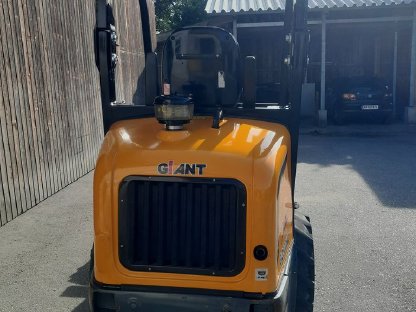 Bild 3:Giant 2500 HD Lader