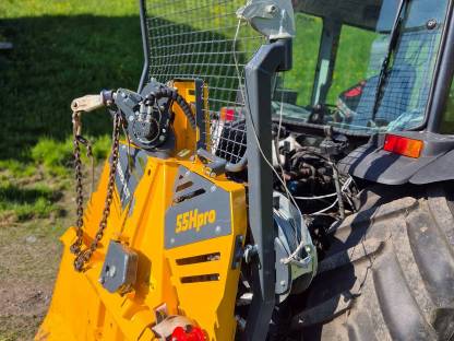 Bild 3:Uniforest 55Hpro mit Hilfseilwinde