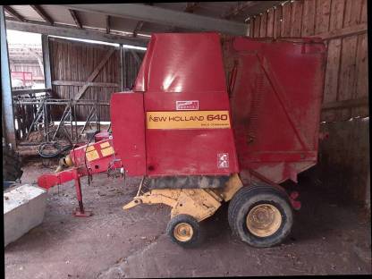 Bild 2:Ballenpresse New Holland Bale Command 640