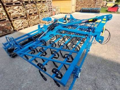 Bild 3:Agripol Saatbeetkombination 4,5 m
