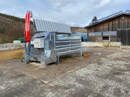 Bild 5:Pferdemist-Häcksler, Pferdemist-Kompostierung, Wertstoff