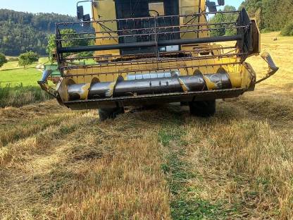 Bild 2:New Holland TX 32 Mähdrescher