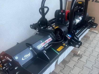 Bild 2:Fliegl Mulcher SM 220 Turbo