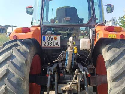 Bild 4:Traktor Kubota M8540