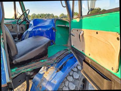 Bild 9:Mercedes Benz Unimog 406 U900 Scheibenbremser