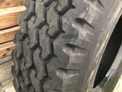 Lkw Reifen 13R22,5