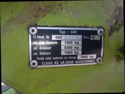 Bild 3:Quaderballenpresse Claas Quadrant 1200RC