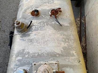 Bild 2:Dieseltank Kombitank Diesel/Hydrauliköl