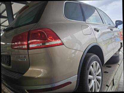 Bild 2:VW Touareg V6 TDI, 7P 83.290 km, Frontschaden