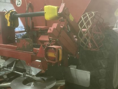 Düngerstreuer BREDAL K65LB 1-Achsig