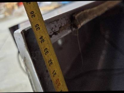 Bild 4:Monosem 5-reihiger Düngerbehälter-Aufsatz