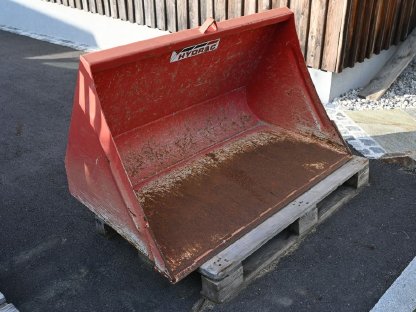 Bild 8:Steyr 8065 A mit Frontlader Hydrac FL EK 1200P