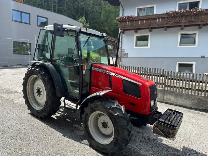 Massey Ferguson 2210